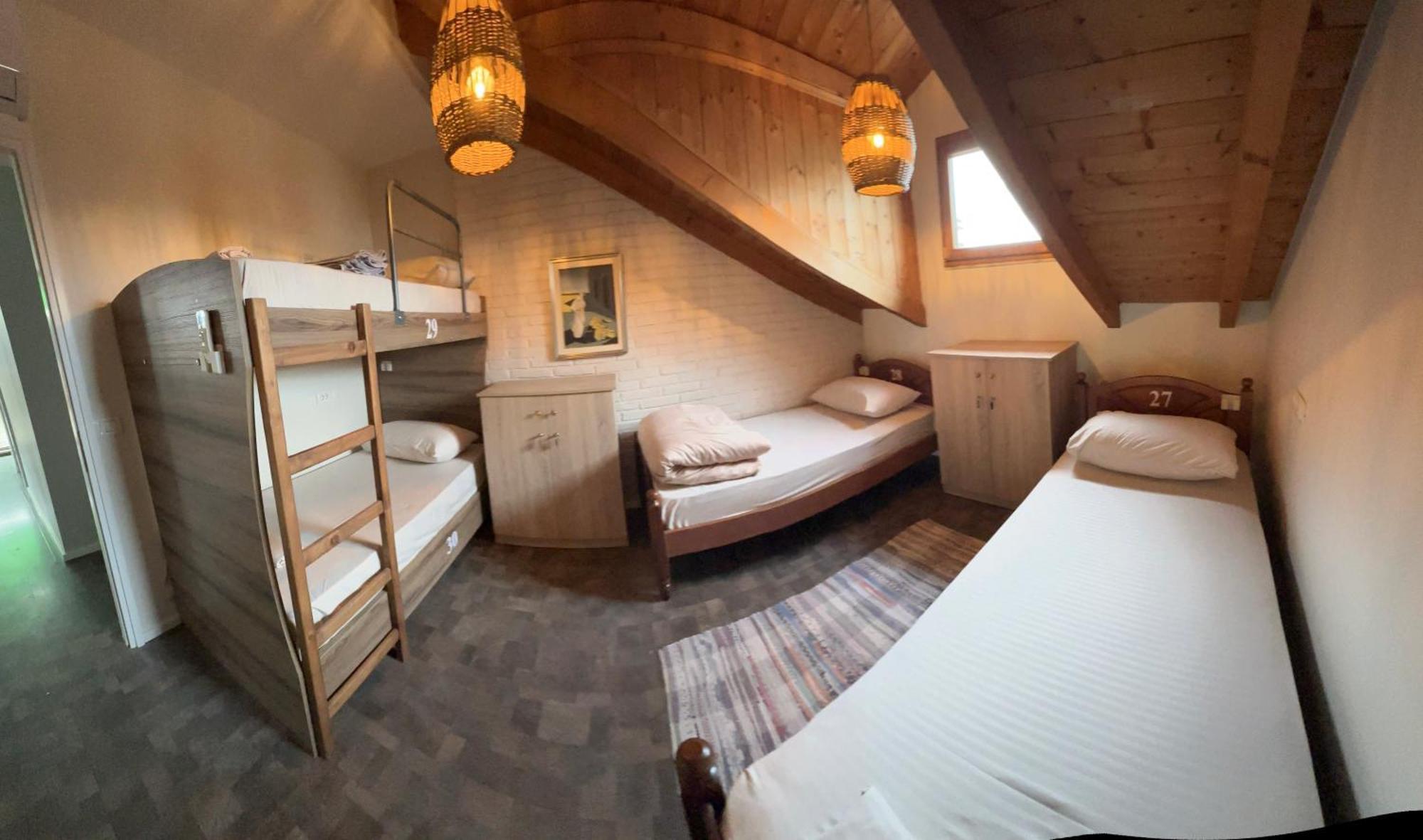 Scodrinon Hostel Shkoder Ngoại thất bức ảnh