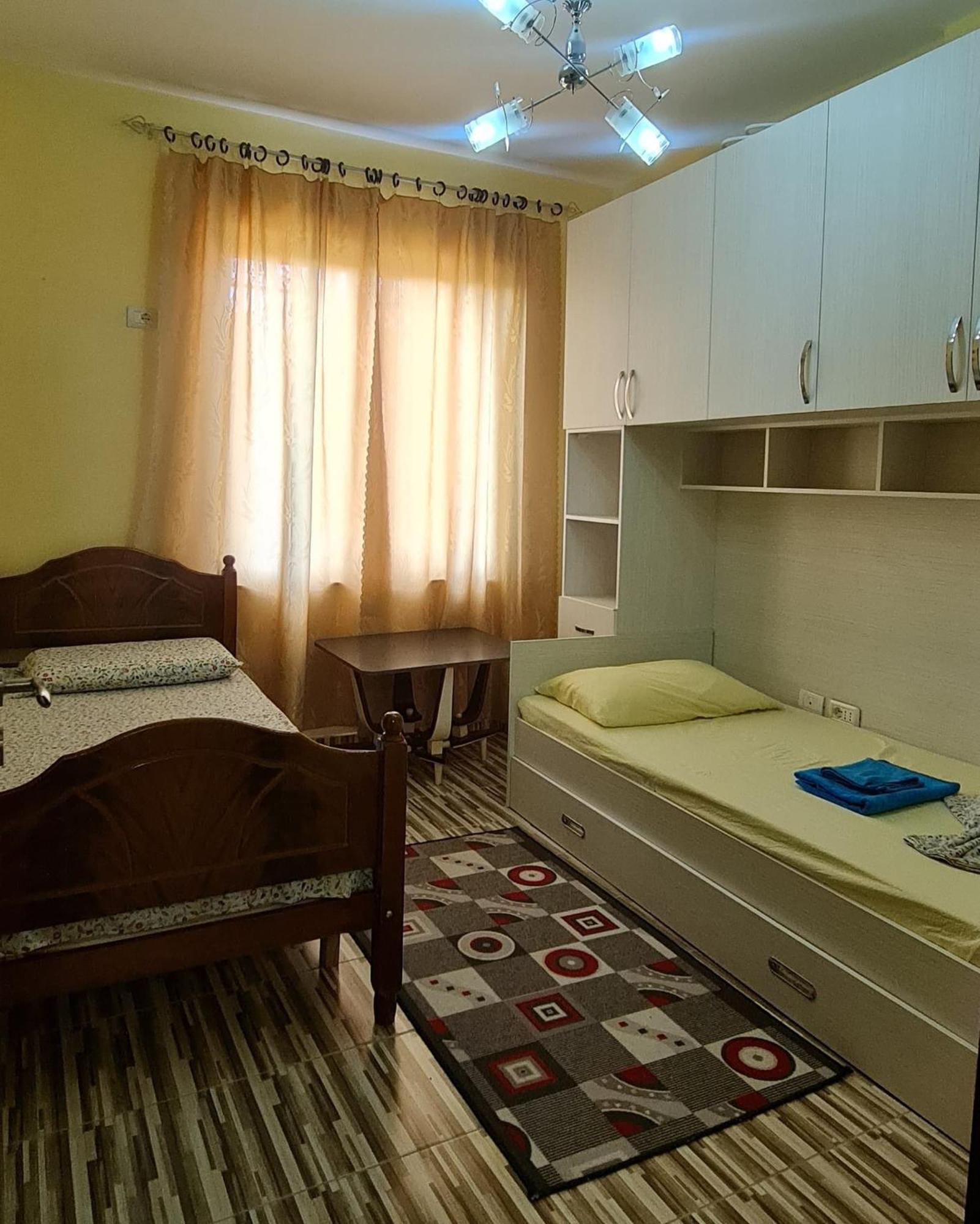 Scodrinon Hostel Shkoder Ngoại thất bức ảnh