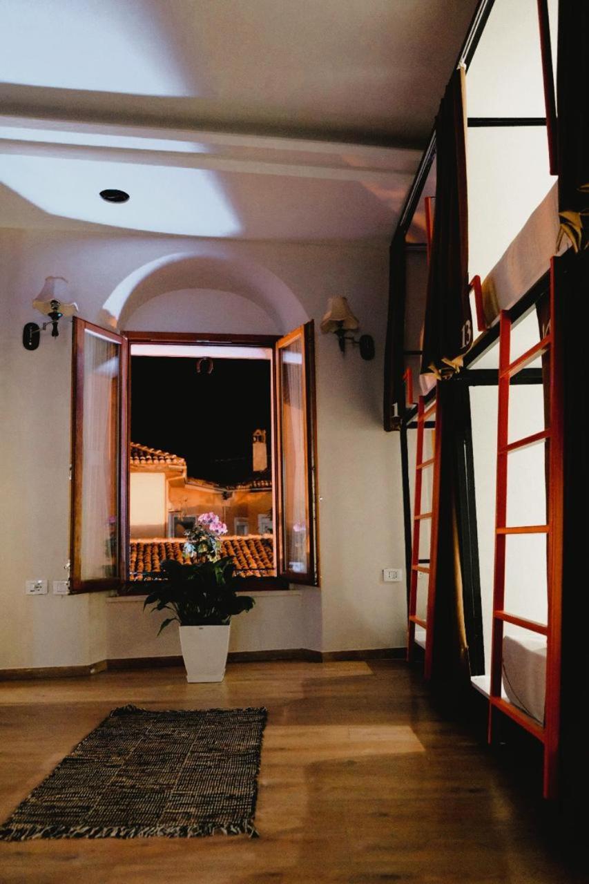 Scodrinon Hostel Shkoder Ngoại thất bức ảnh